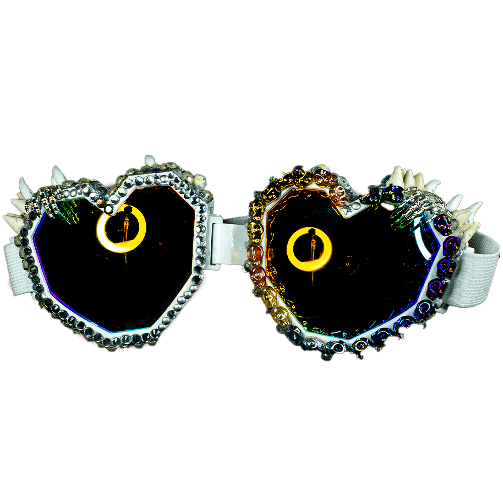 Front general view of the White Heart Goggles decorated with sparkling beads, skeleton hand accessories, skull crystal beads and 3D paint